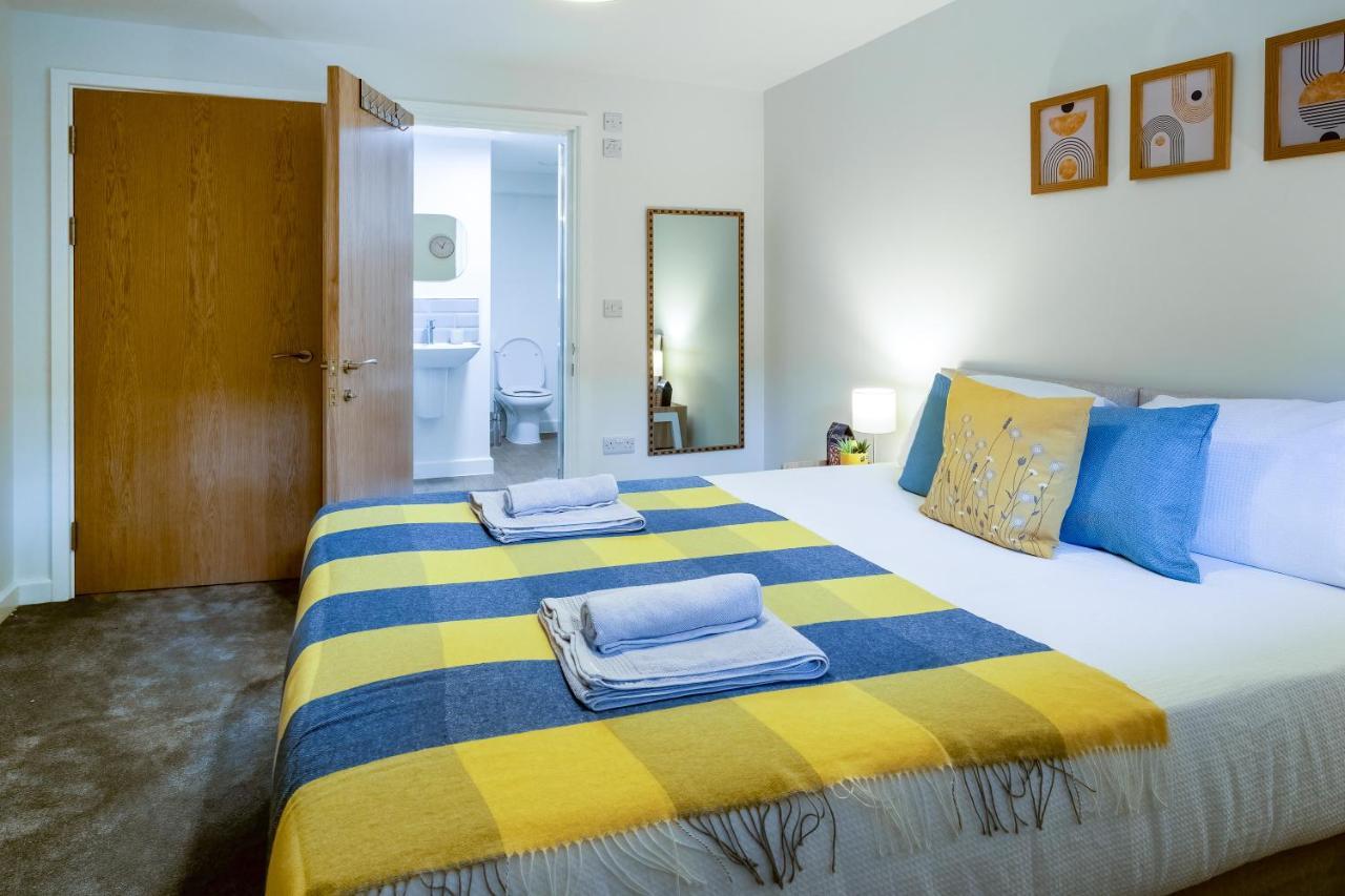 Luton Modern Serviced Accommodation For Contractors, Relocators, Professionals, Tourists And Students - Akugi Homes Zewnętrze zdjęcie