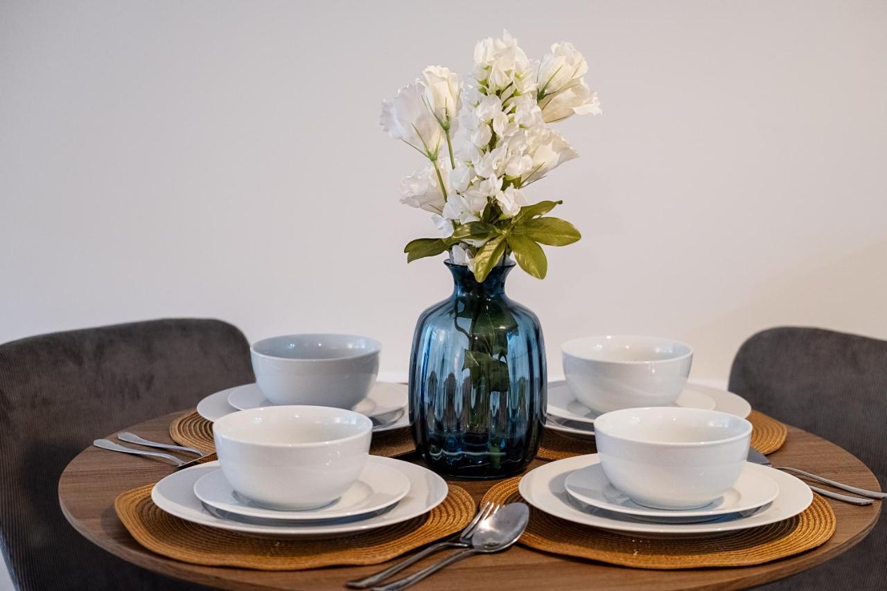 Luton Modern Serviced Accommodation For Contractors, Relocators, Professionals, Tourists And Students - Akugi Homes Zewnętrze zdjęcie