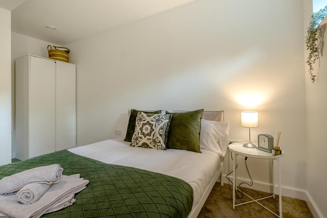 Luton Modern Serviced Accommodation For Contractors, Relocators, Professionals, Tourists And Students - Akugi Homes Zewnętrze zdjęcie
