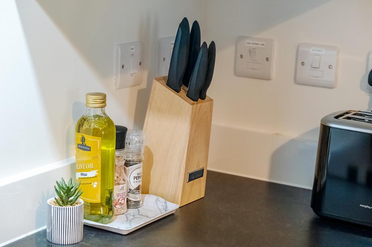 Luton Modern Serviced Accommodation For Contractors, Relocators, Professionals, Tourists And Students - Akugi Homes Zewnętrze zdjęcie